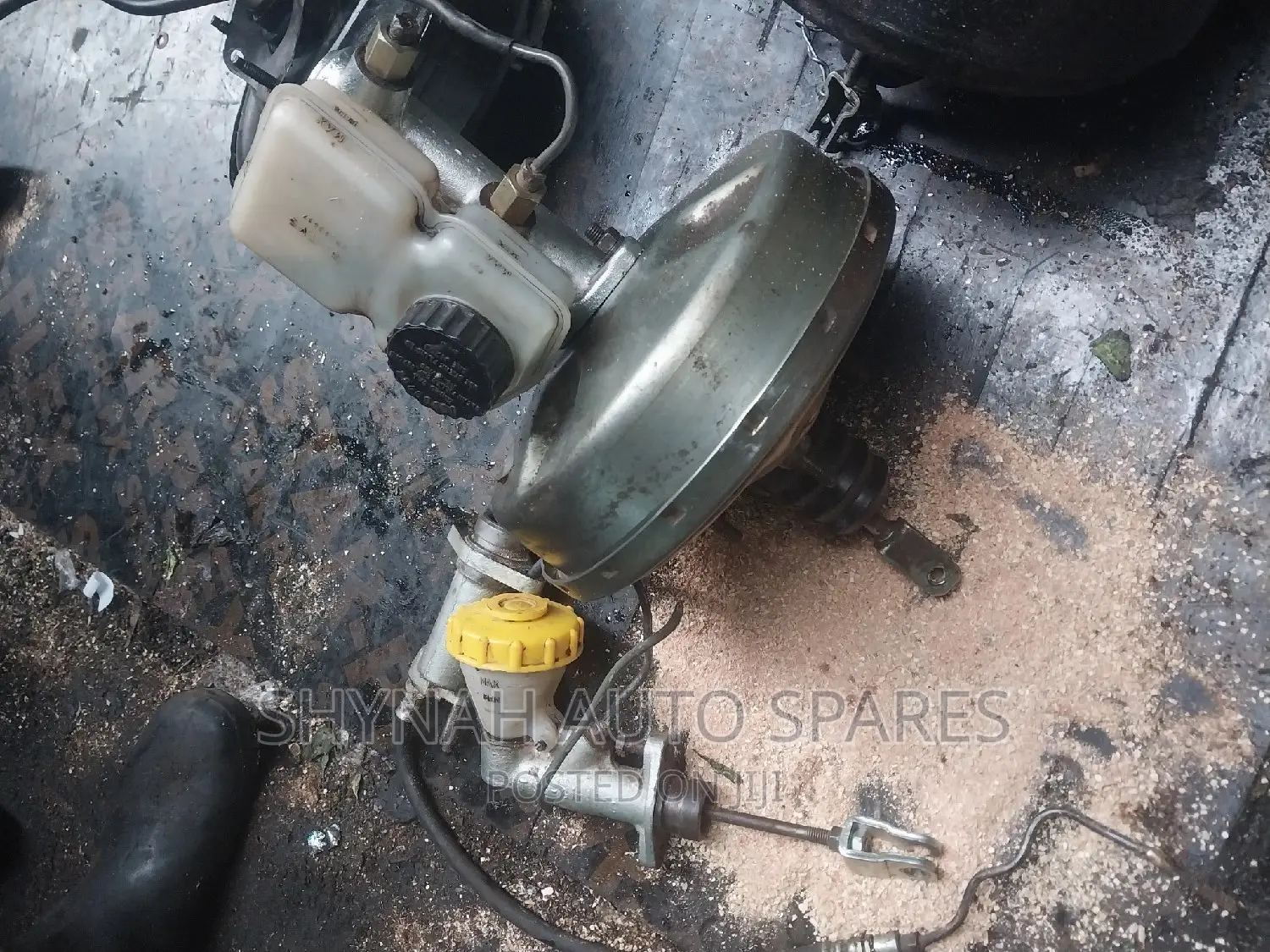 Brake Booster and Brake Master Cylinder Tata 207