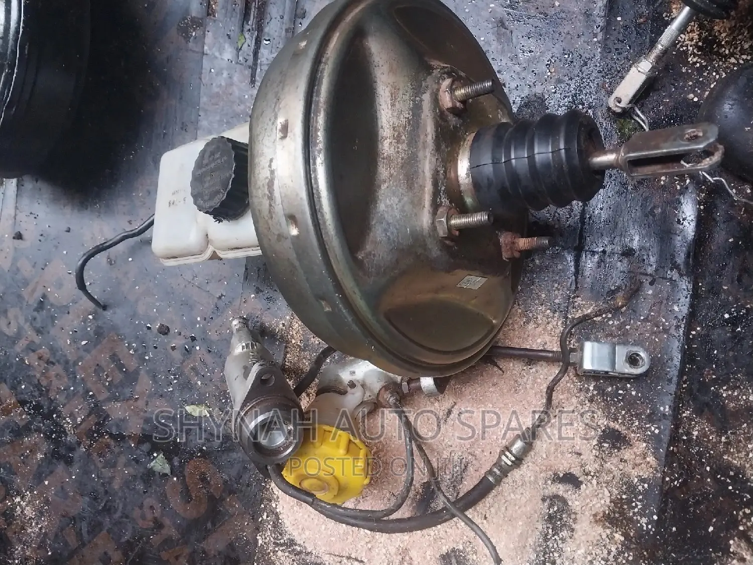 Brake Booster and Brake Master Cylinder Tata 207