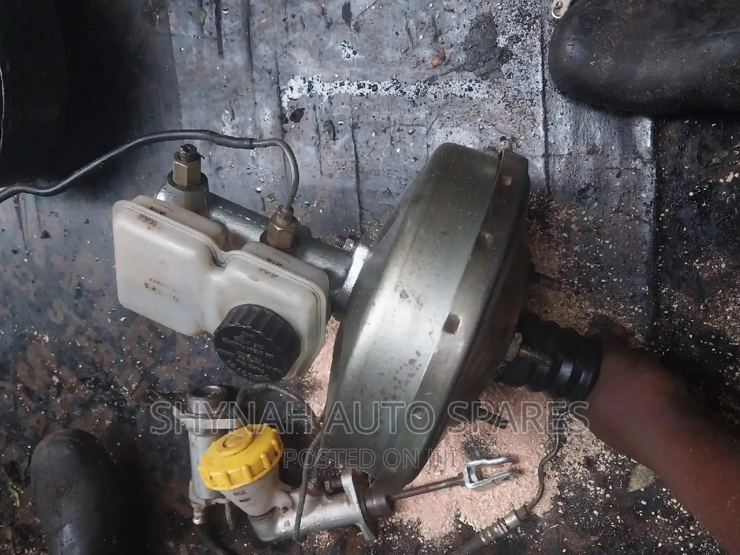 Brake Booster and Brake Master Cylinder Tata 207