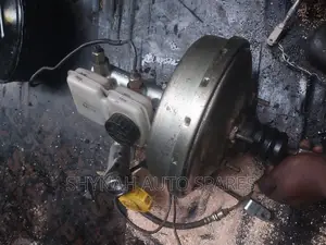 Brake Booster and Brake Master Cylinder Tata 207