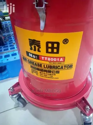 Brand New Pneumatic Grease Bucket