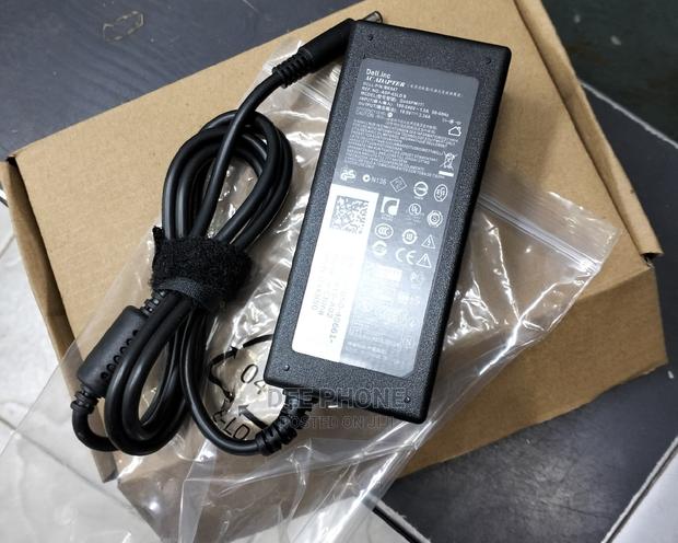 Dell 19.5 v Laptop Adapter Charger