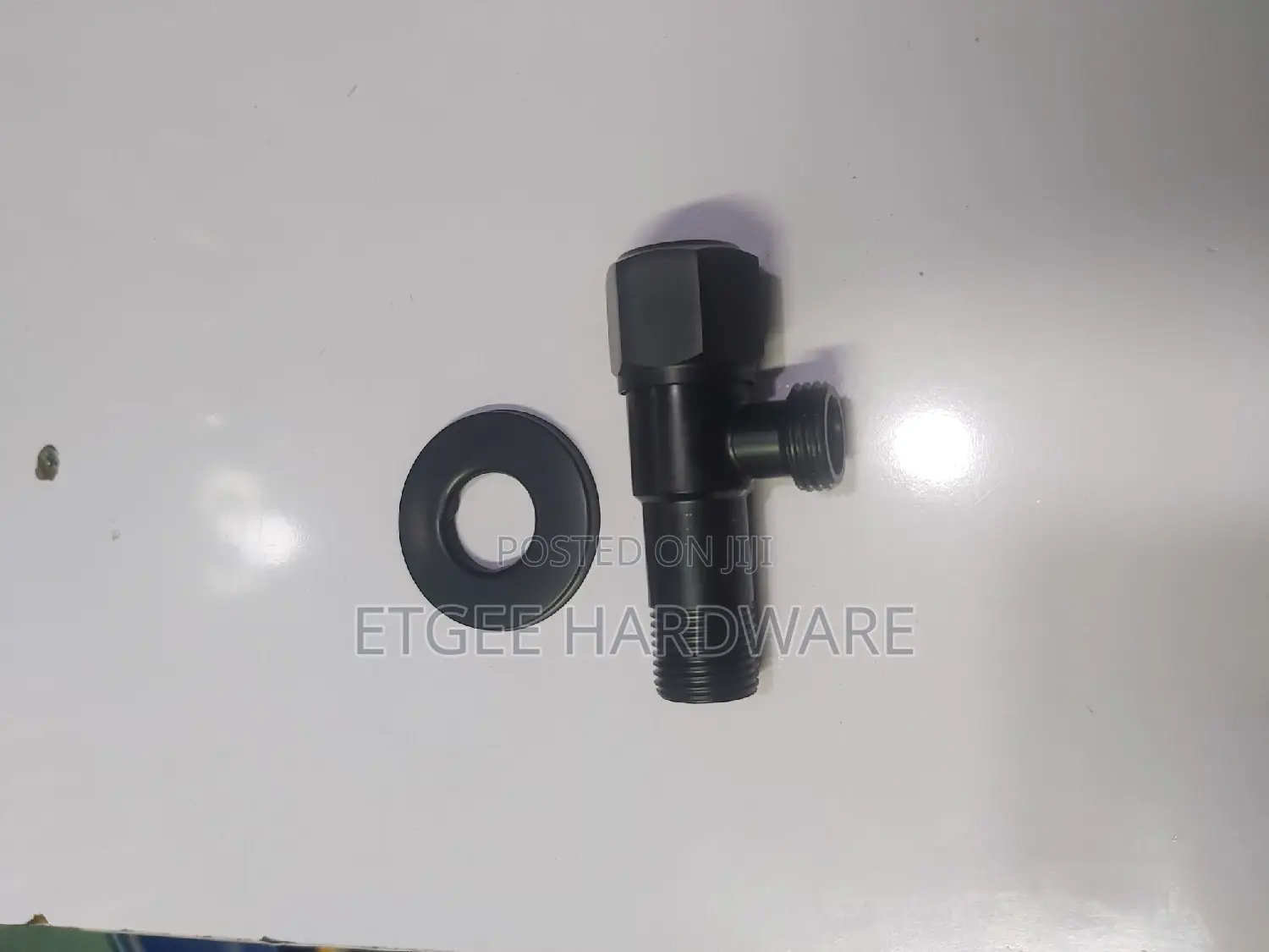 Black Angle Valve