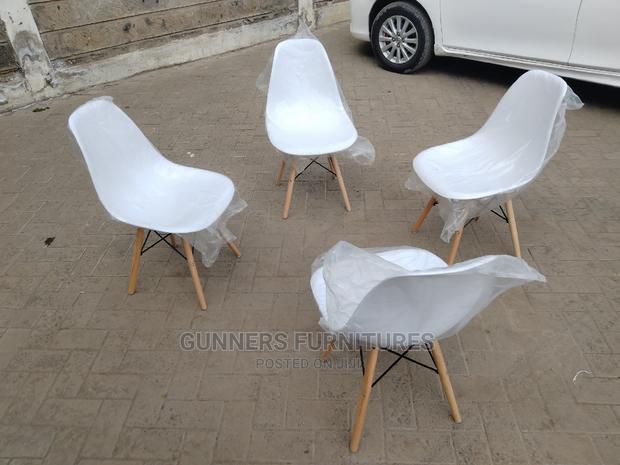 Eames Chairs Eames Chairs. - thumbnail 2