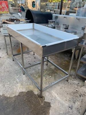 Packaging Table - thumbnail 2