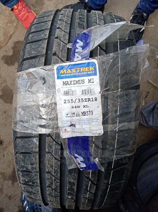 255/35r18 Maxtrec Tyre - main view