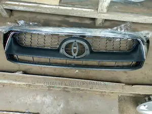 Toyota Hilux Vigo Grill