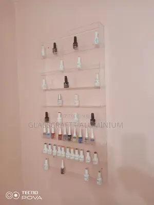 Cutex Displays
