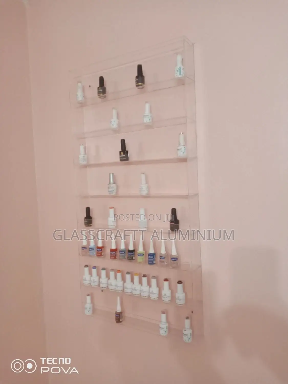 Cutex Displays