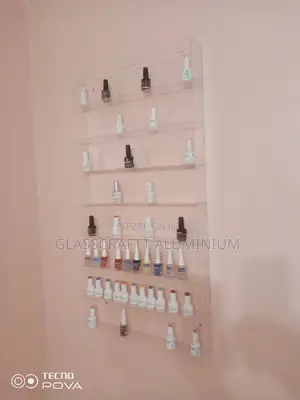 Cutex Displays