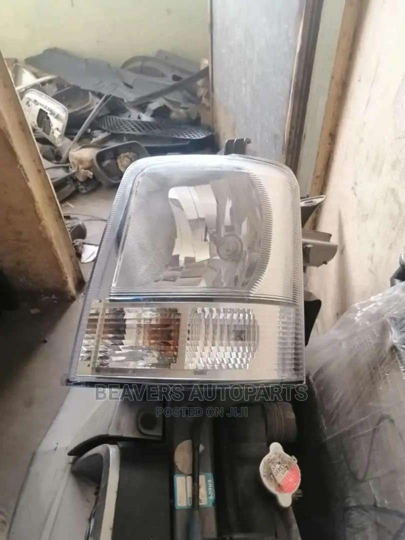 Suzuki Every Headlight