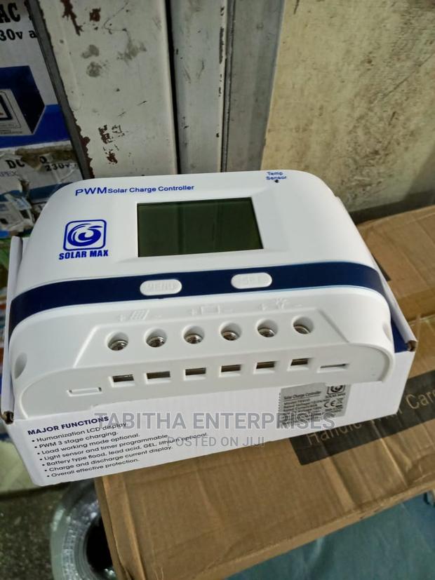 Solar Charge Controller Digital - main view