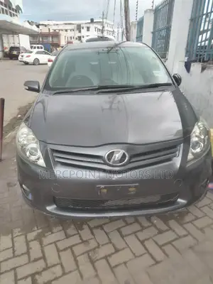 Toyota Auris 2011 Gray
