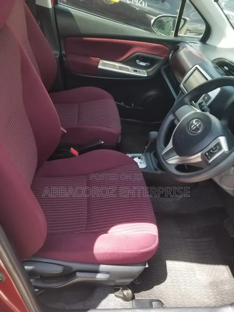 Toyota Vitz 1.3 FWD 3dr 2015 Red