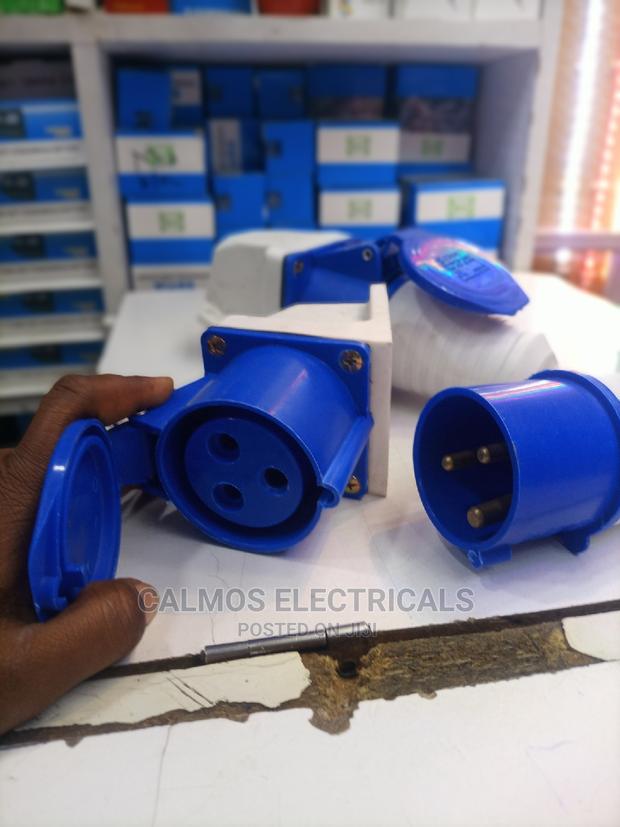 32A Industrial Sockets - thumbnail 3