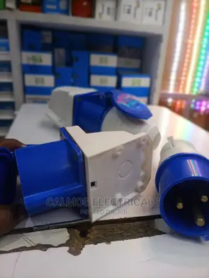 3pin Industrial Socket With Plugs