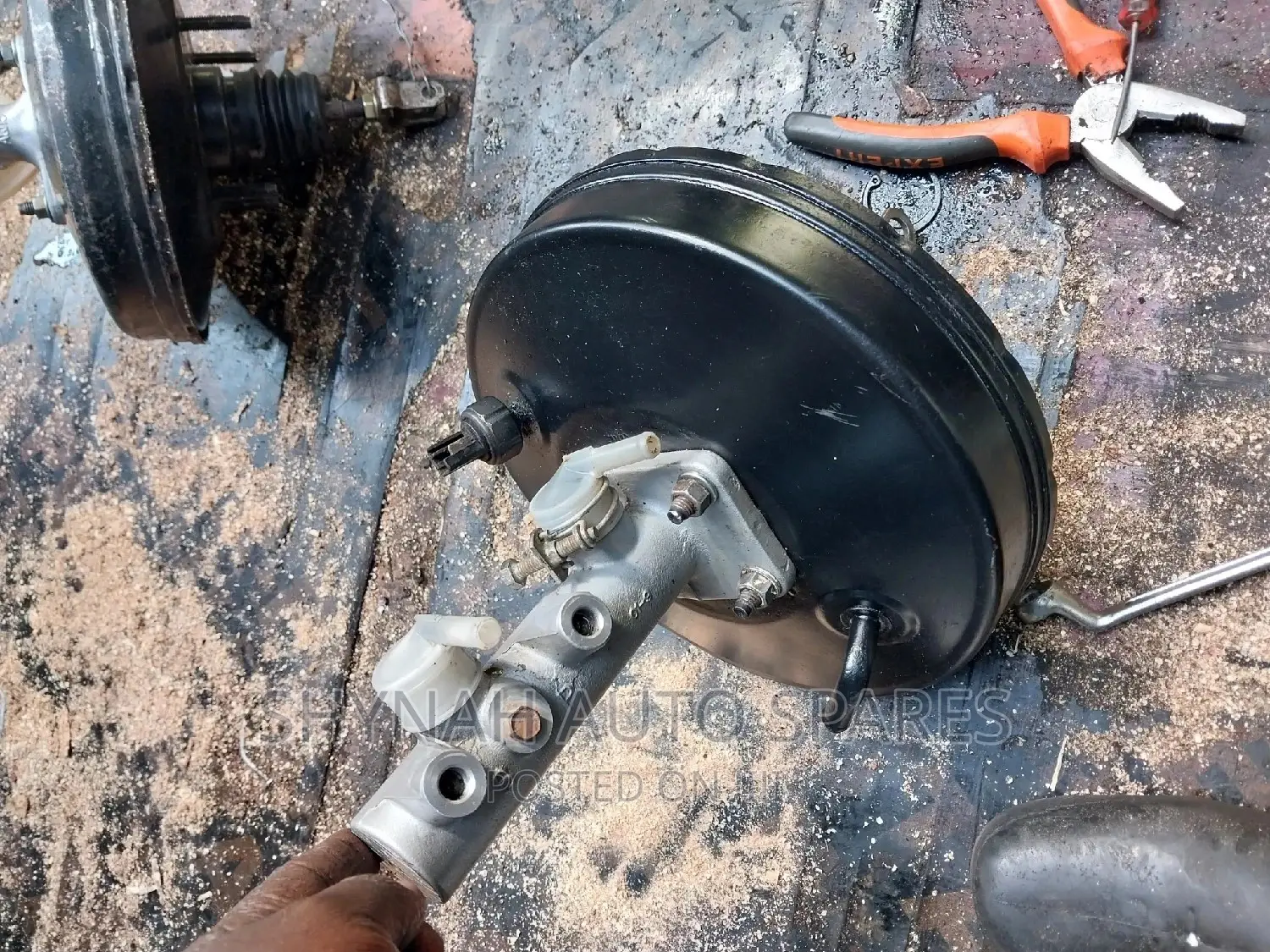 Brake Master Cylinder and Booster Isuzu 3.3