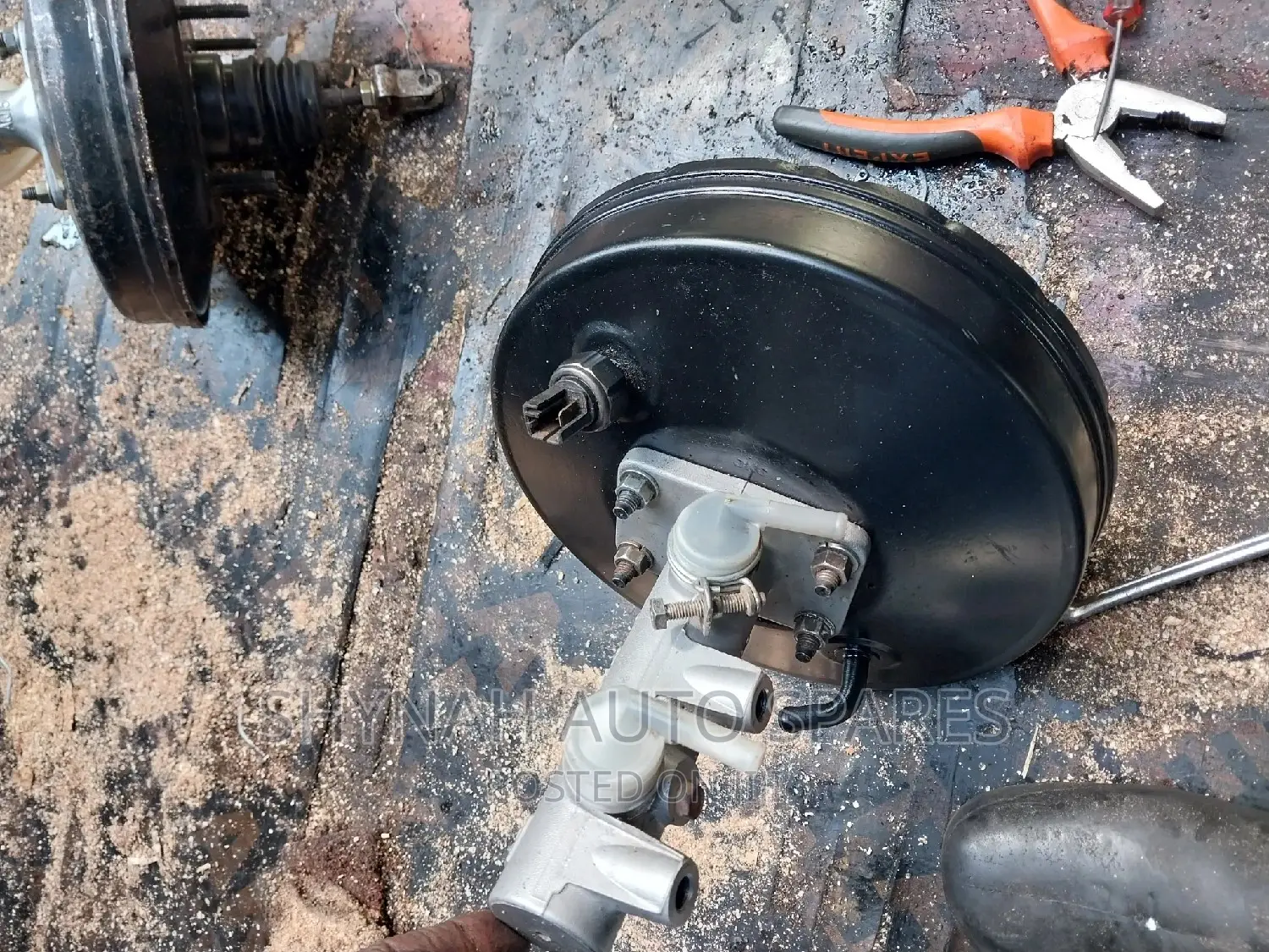 Brake Master Cylinder and Booster Isuzu 3.3