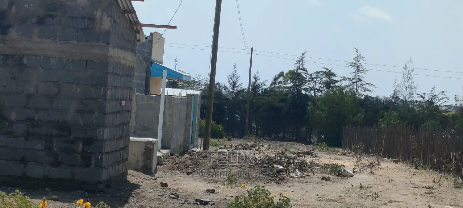Narumoru/Nanyuki Highway 0.063 Ha