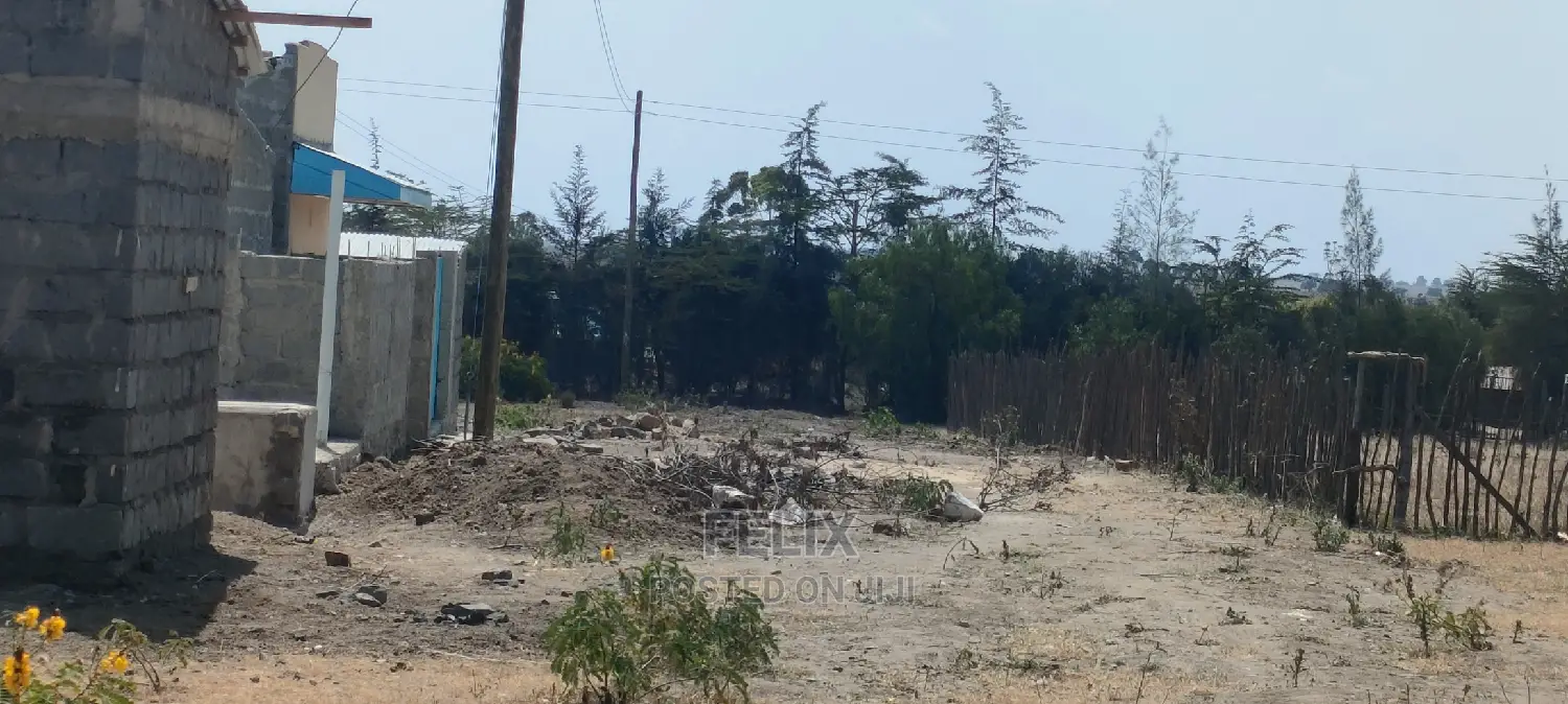 Narumoru/Nanyuki Highway 0.063 Ha