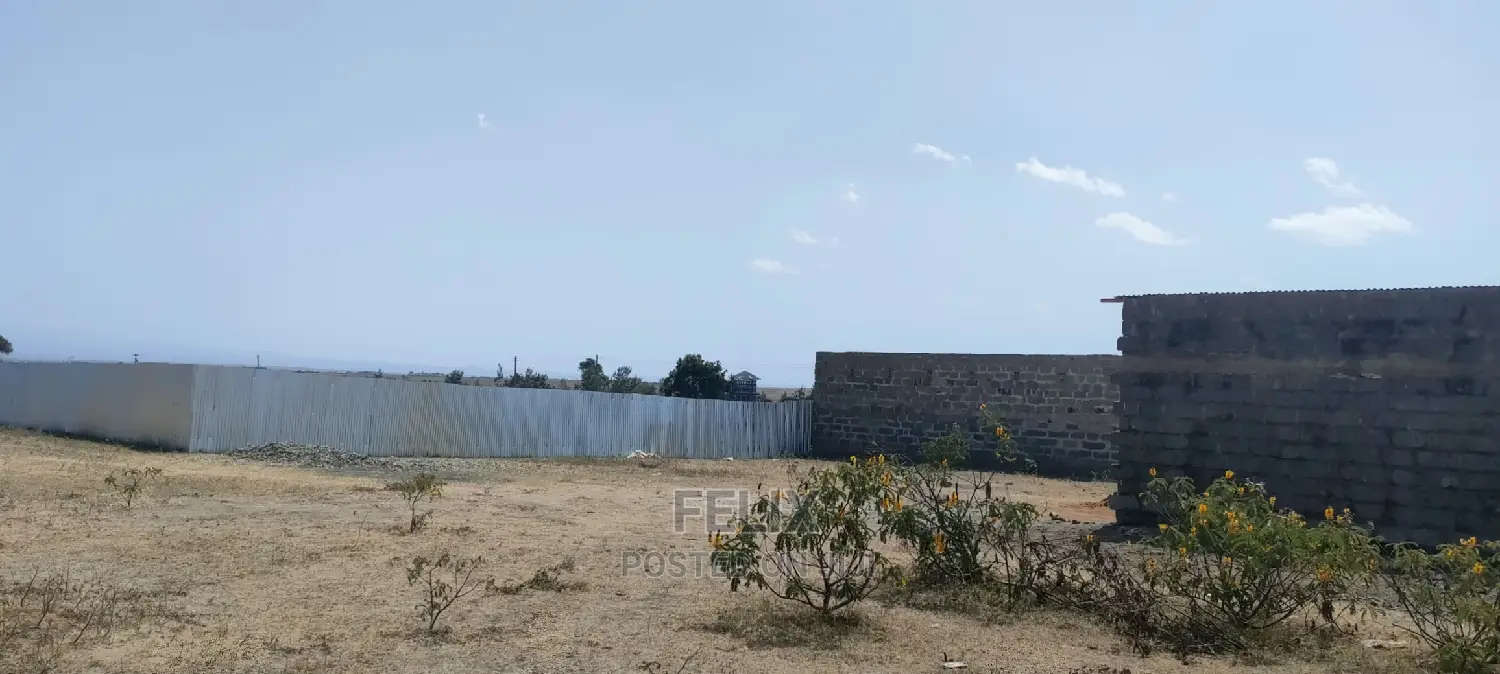 Narumoru/Nanyuki Highway 0.063 Ha