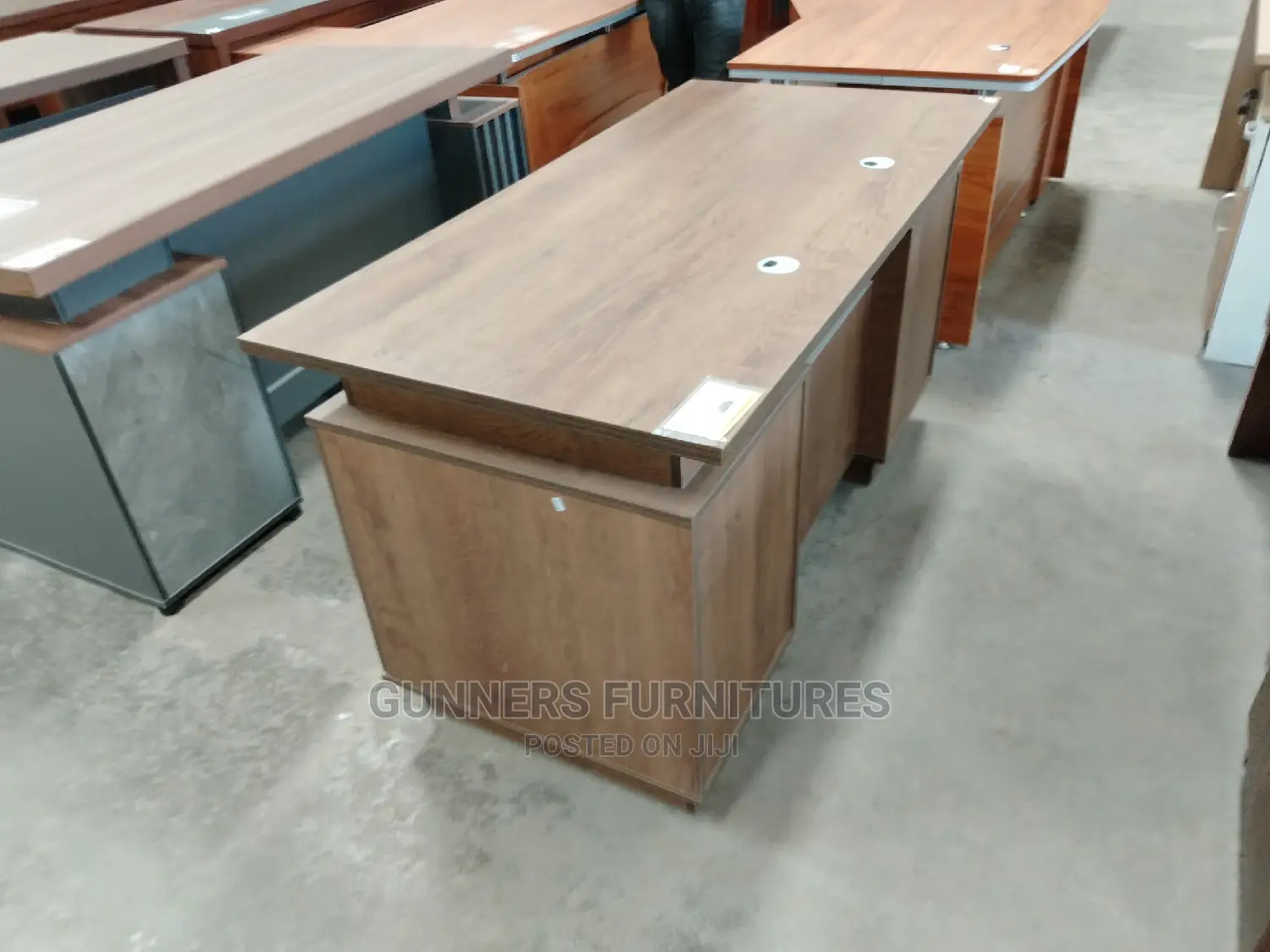 Office Desk Office Desk 1.6m.