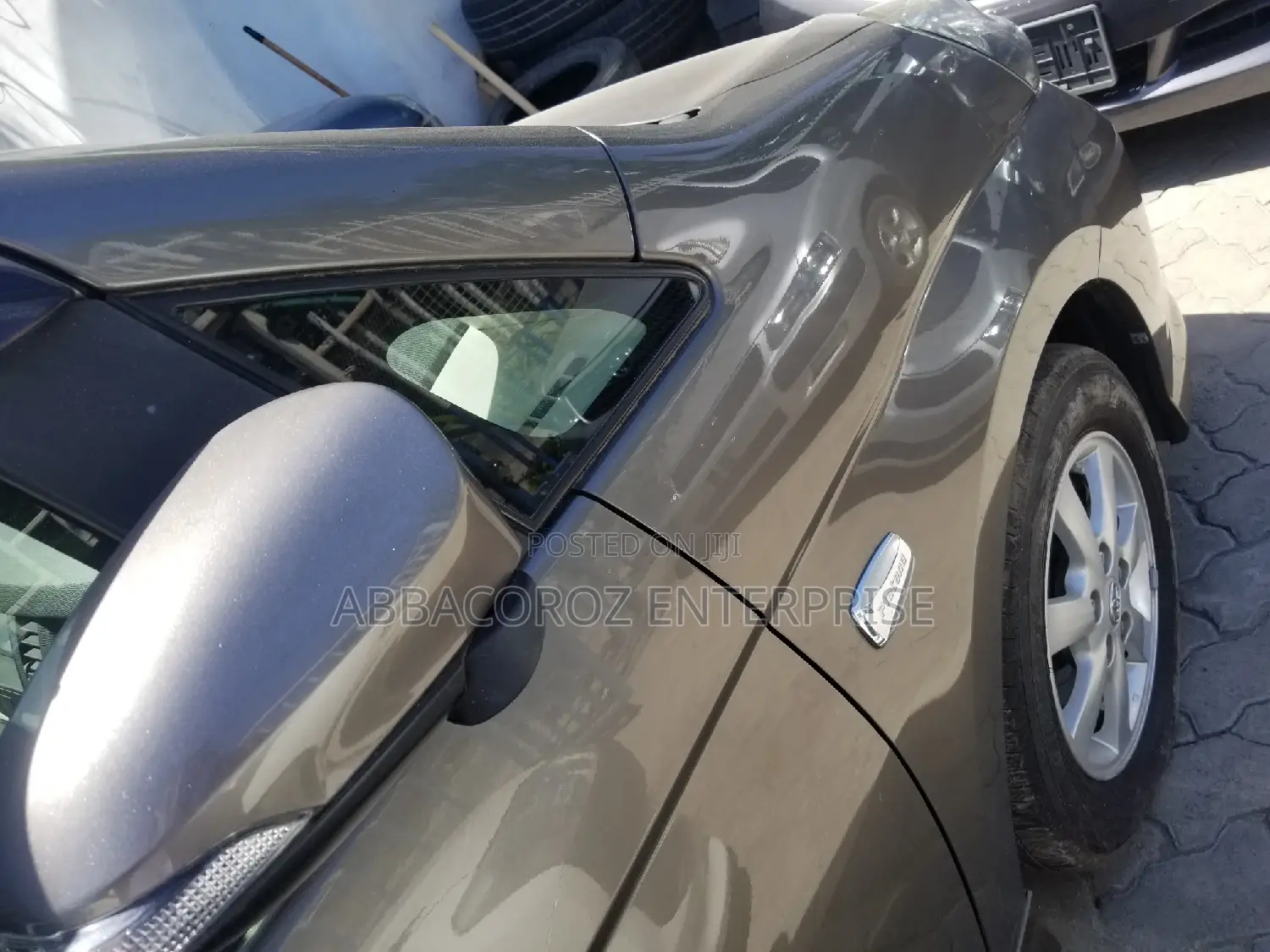 Toyota ISIS 1.8 Platana 2WD 2015 Brown