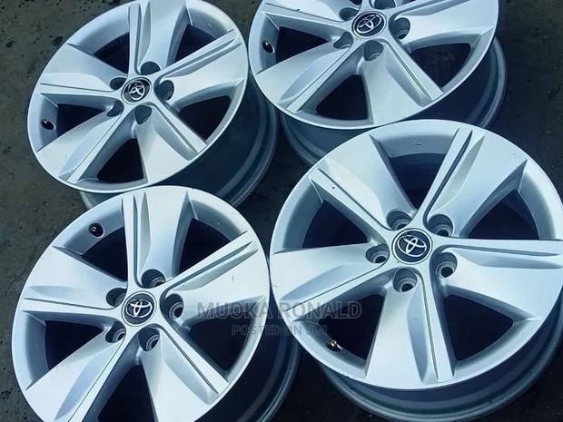 Toyota Harrier Original Rims