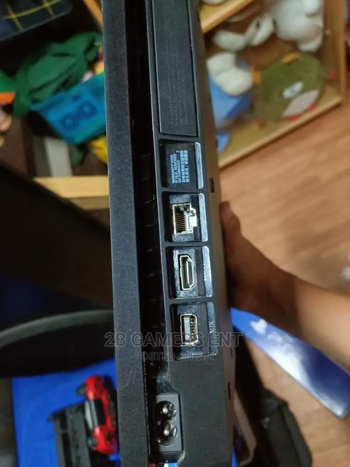 Play Station 4, Used at Home