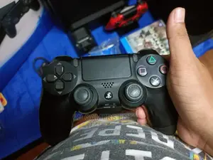 Play Station 4, Used at Home