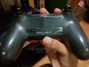 Play Station 4, Used at Home
