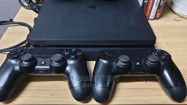 Slim Play Station 4, Plus Warranty - main view