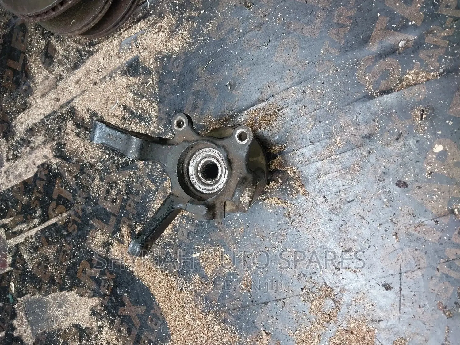Front Hub Nissan B15