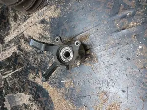 Front Hub Nissan B15