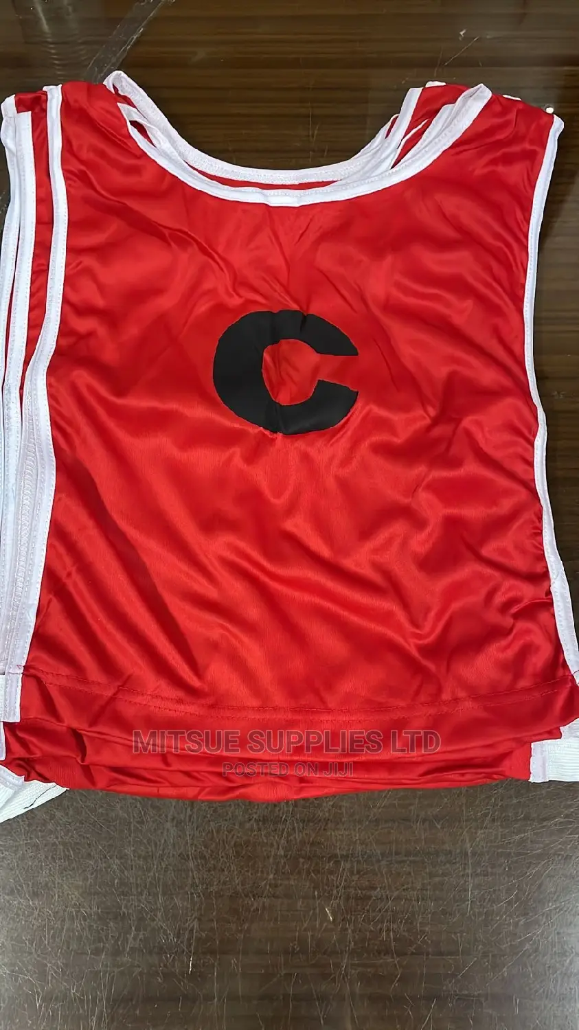 A Set Of 7 Netball Bibs Marked-red Blue