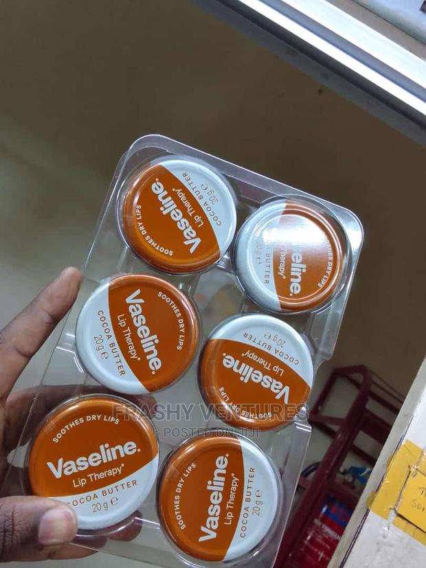 Soothing Vaseline Lip Therapy
