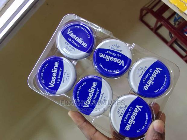 Soothing Vaseline Lip Therapy - thumbnail 3