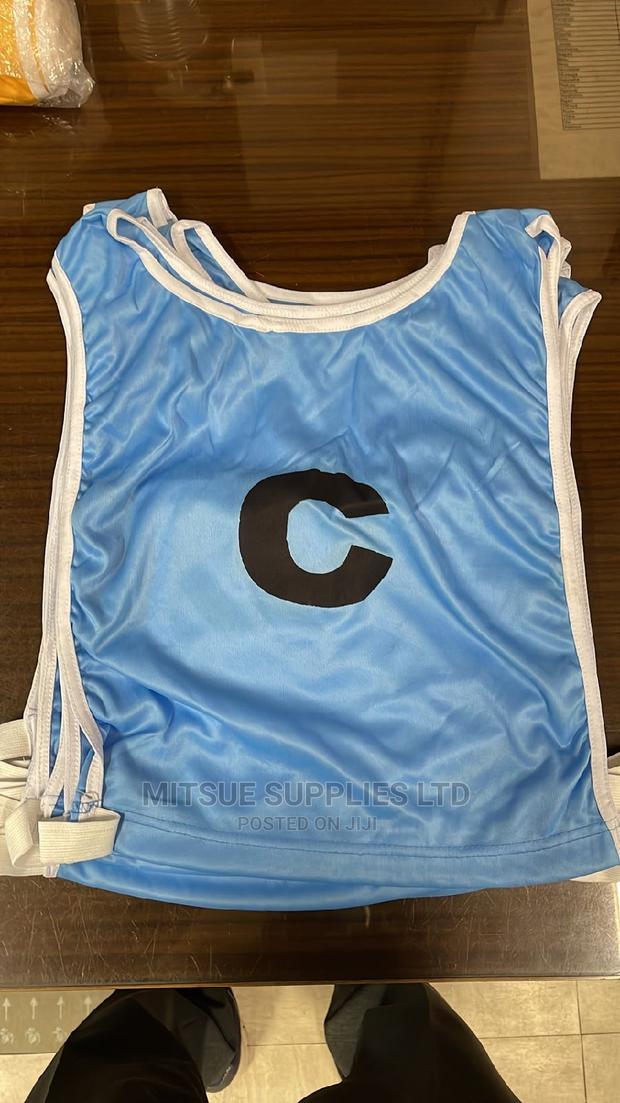 Set of 7 Netball Bibs With Marking - Sky Blue - thumbnail 2