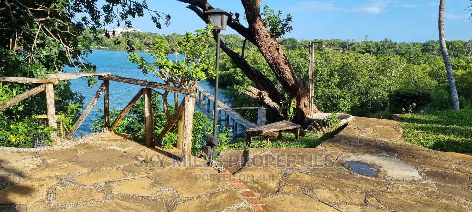 Beach Studio Apartments Mtwapa