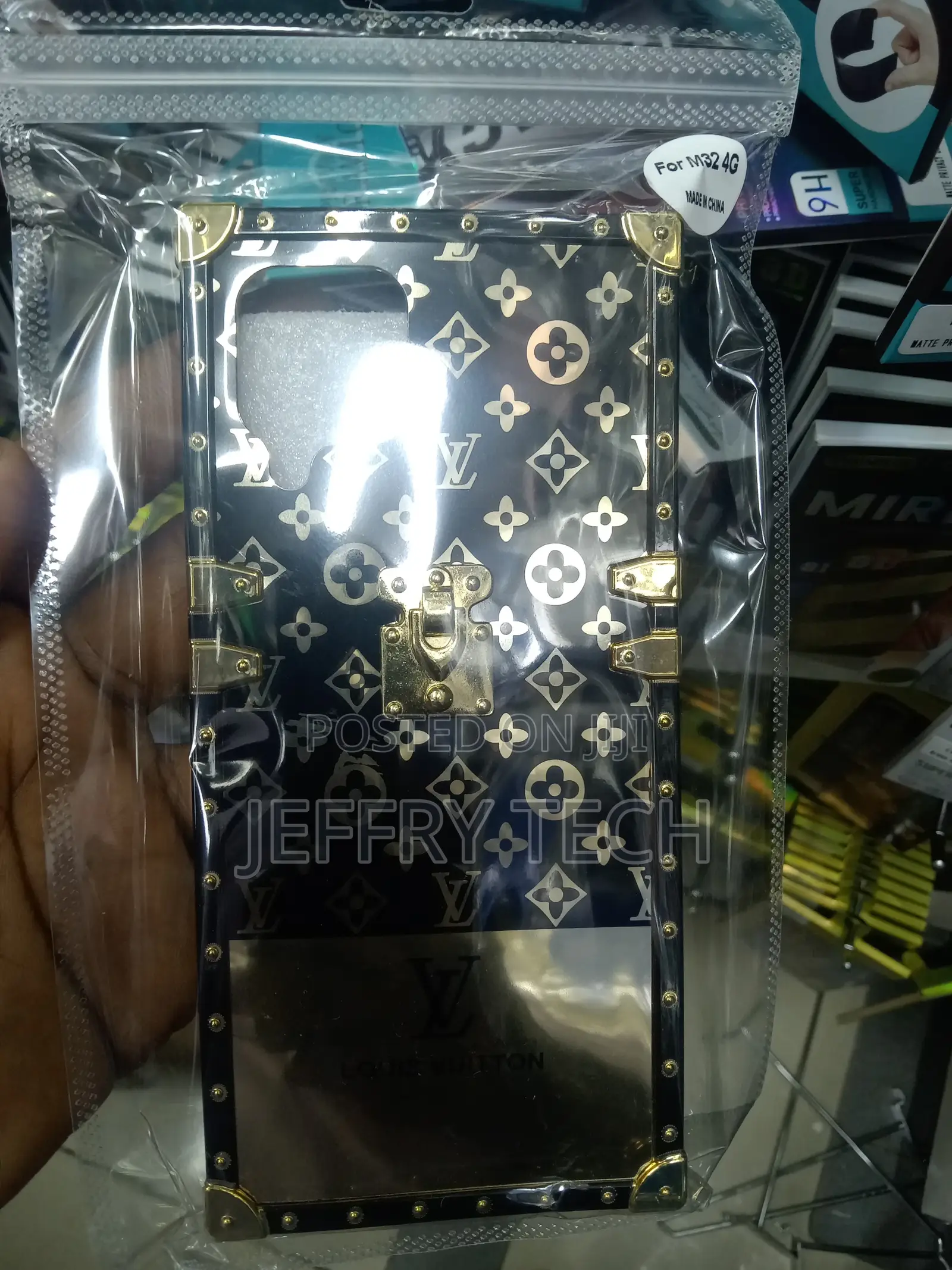 LV Louis Vuitton Samsung M32 Case / Cover