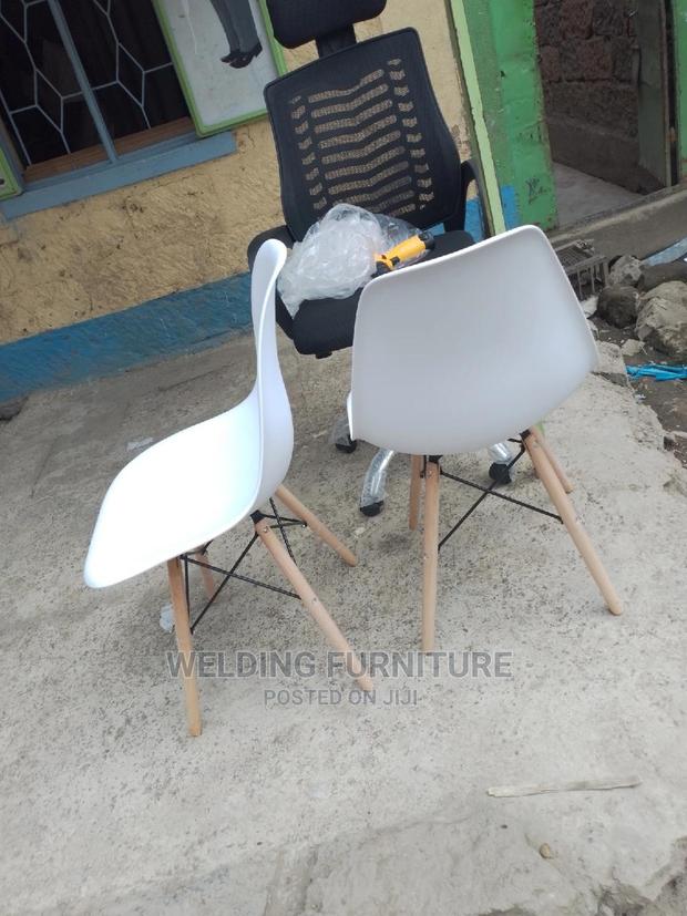 Aemes Chairs