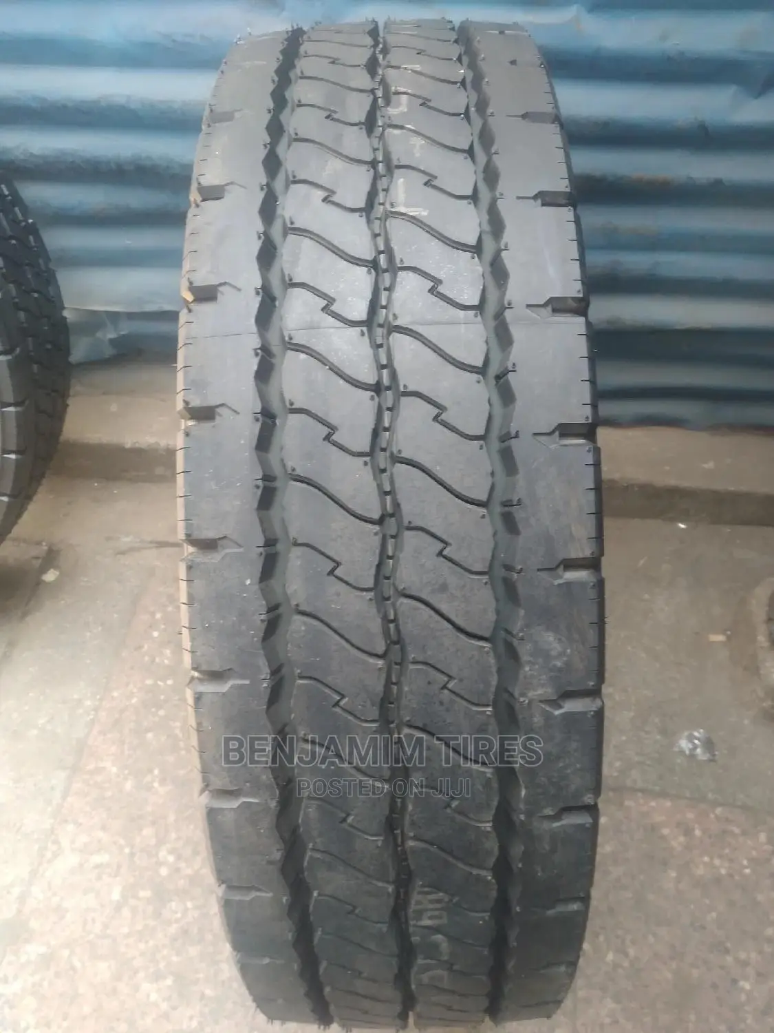 Dunlop Tires Sizes 255/70r22.5 for Isuzu Fi