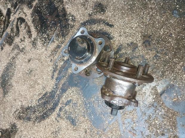 Rear Hub Toyota Harrier 2wd