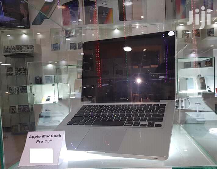 Laptop Apple MacBook Pro 4GB Intel Core i5 HDD 500GB