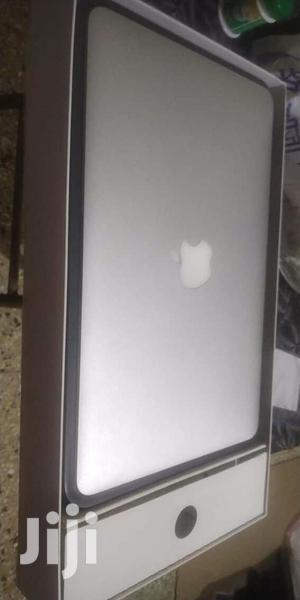 Laptop Apple MacBook Pro 4GB Intel Core i5 HDD 500GB