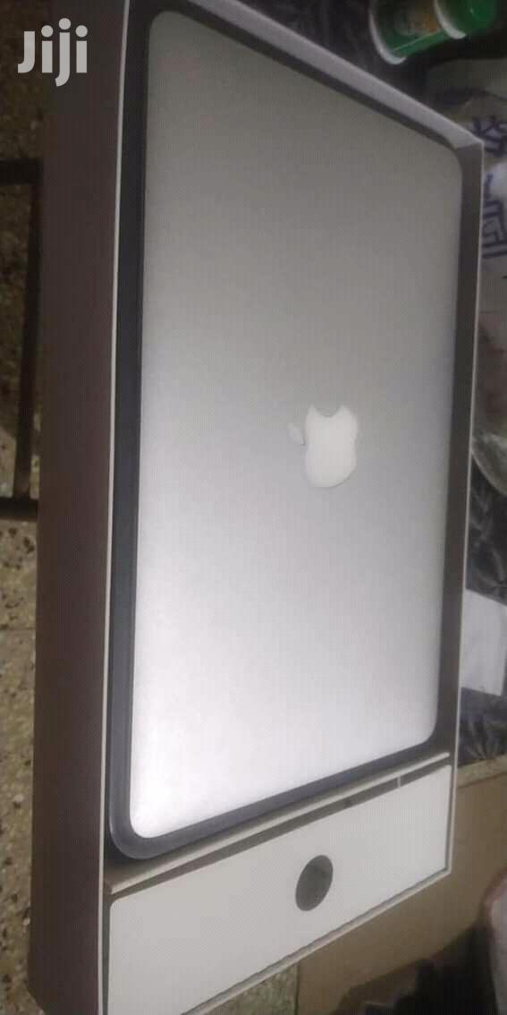 Laptop Apple MacBook Pro 4GB Intel Core i5 HDD 500GB - thumbnail 2