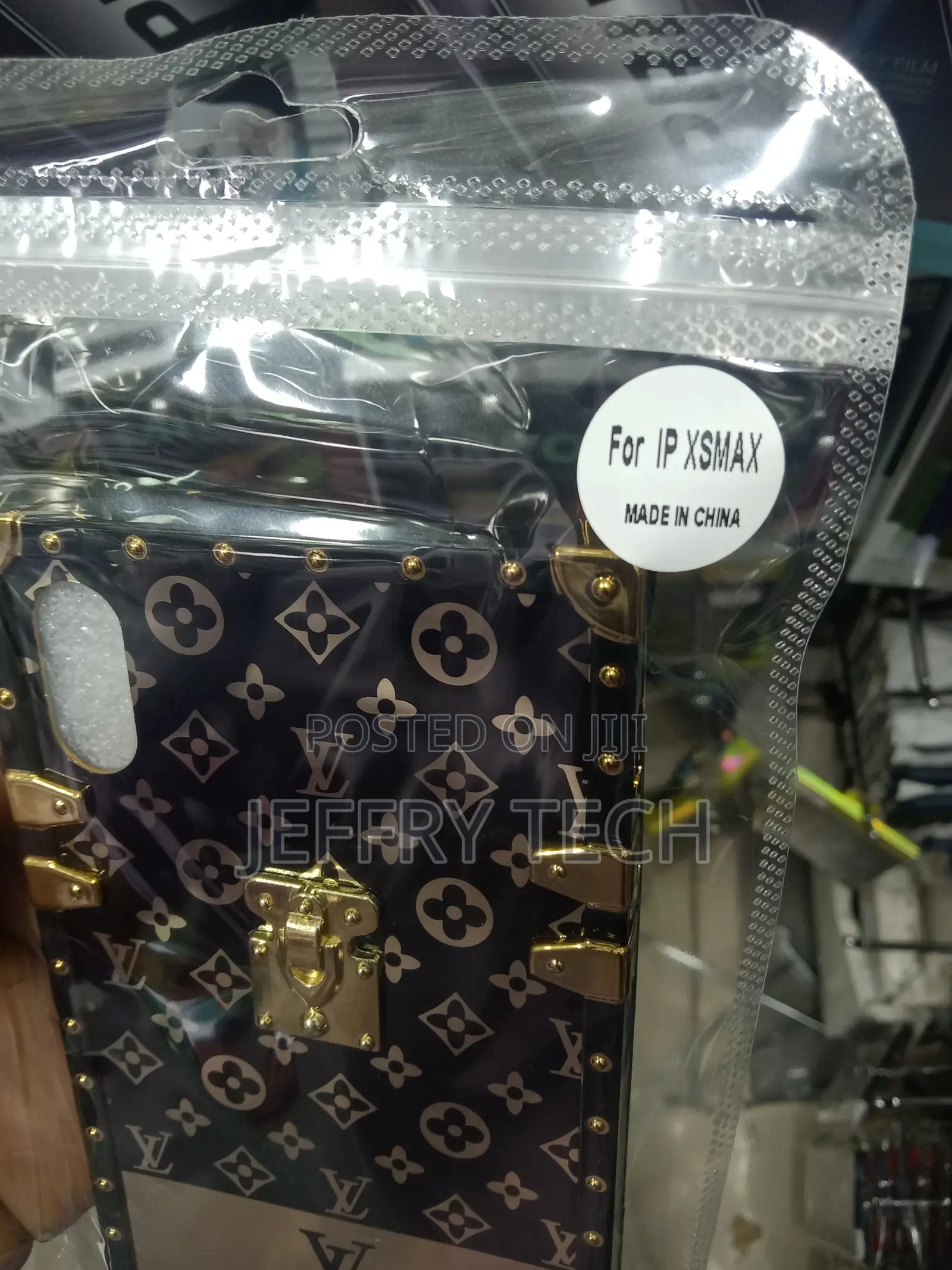LV Louis Vuitton Hard Case iPhone Xsmax Cover Full Protectio