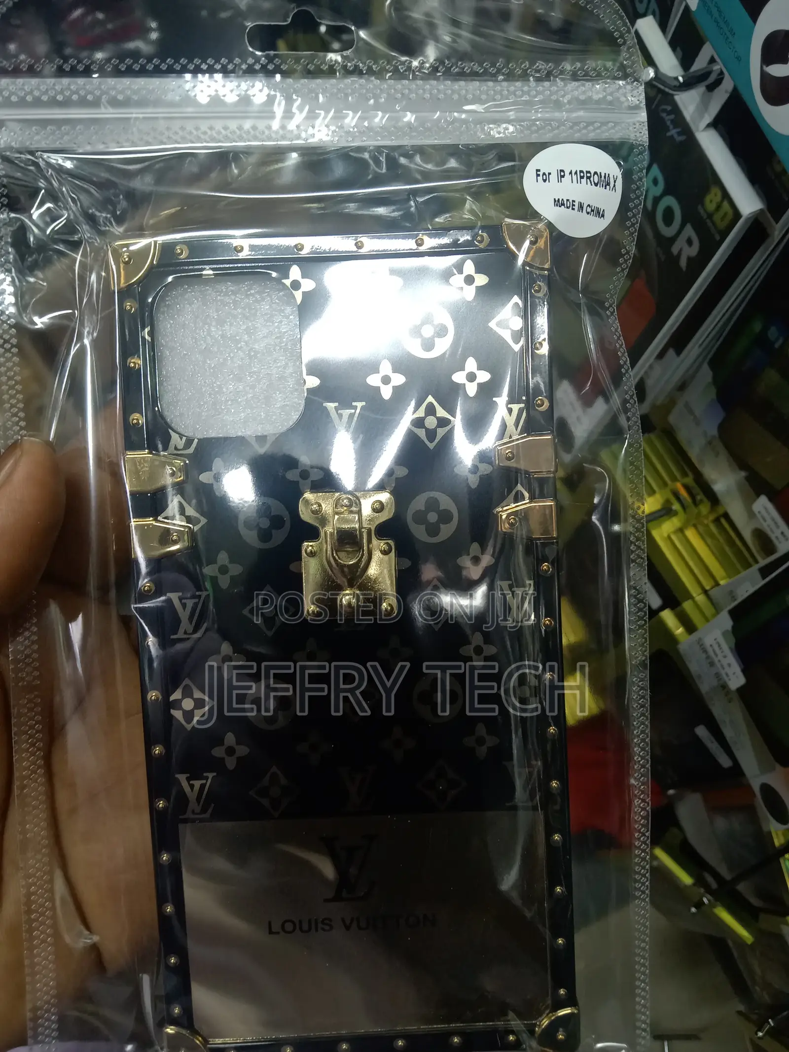LV Louis Vuitton Hard Case iPhone 11 Pro Max Case Cover