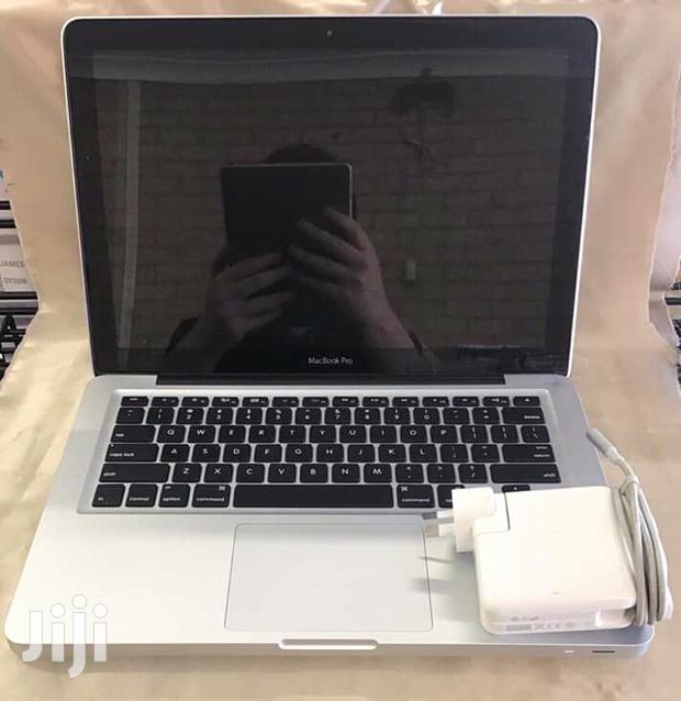 Laptop Apple MacBook Pro 4GB Intel Core i5 HDD 500GB