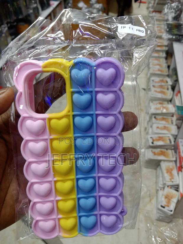 Push Bubble Pop It Case for iPhone 11 Pro - thumbnail 2